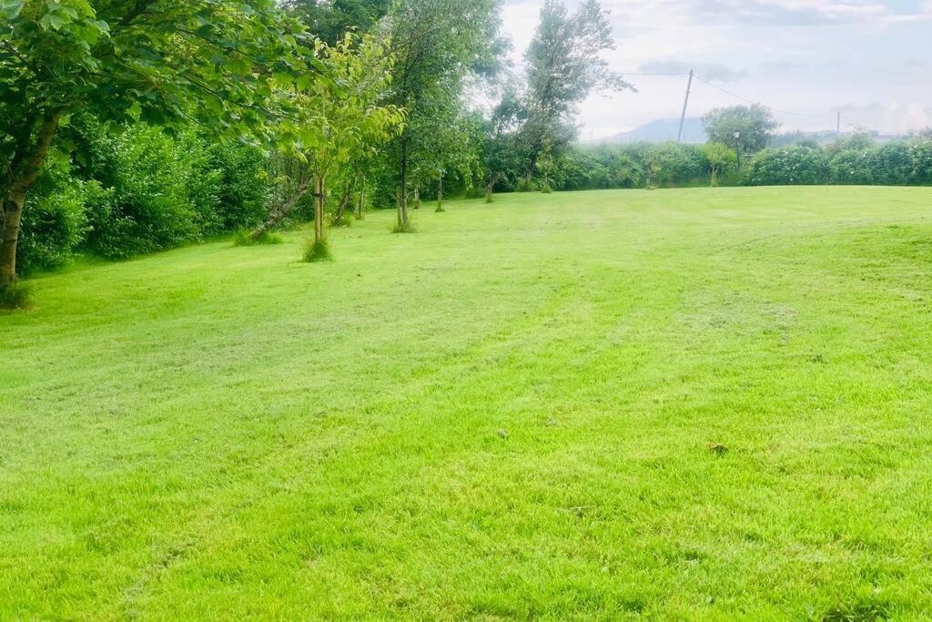 Glen Keen Farm Cottage Louisburgh Bagian luar foto